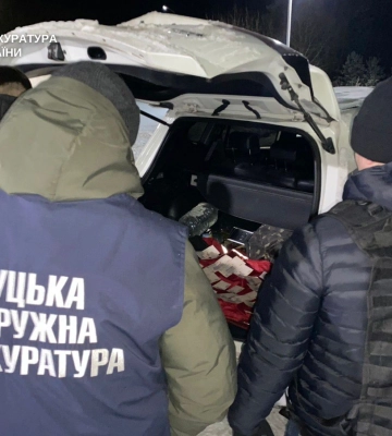 На Волині жителя Рівненщини підозрюють у впливі на іспити в сервісному центрі