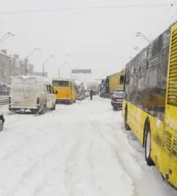 Мандрівка додому з-за кордону зайняла дві доби через негоду
