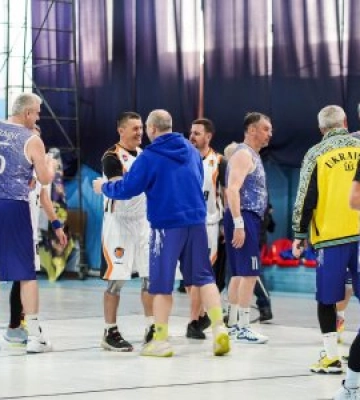 В Ужгороді триває відкритий Кубок міста з баскетболу серед ветеранів
