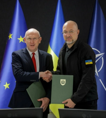 Угода про сторічне партнерство з Британією: Шмигаль і Гілі підписали у Києві дорожню карту щодо оборони