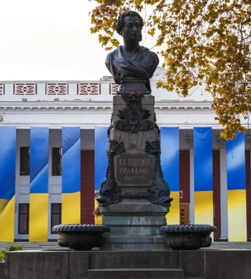 В Одесі зареєстрували петицію з пропозицією замінити памʼятник Пушкіну на Трампа