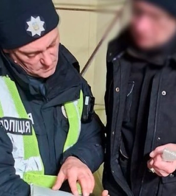 В Киеве охранник не пустил людей в часть укрытия во время обстрела. В полиции отреагировали