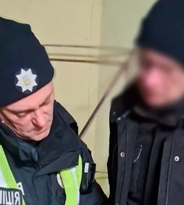 Не пустив людей до частини укриття під час атаки РФ на Київ: правоохоронці склали протокол на охоронця паркінгу