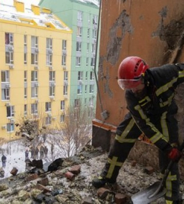 Завершено роботи з ліквідації наслідків ворожого обстрілу Києва. ВІДЕО+ФОТОрепортаж