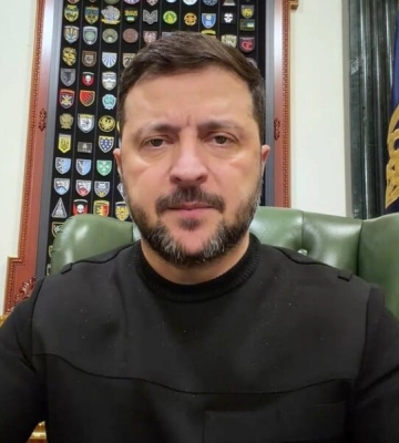 Зеленский призвал городские власти "не убегать от проблем" и упомянул Киев