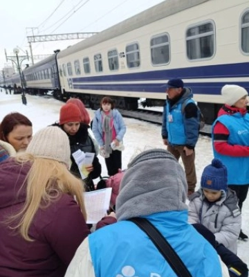 Прихисток на Закарпатті: до області прибув евакуаційний потяг із сім’ями із Запоріжжя