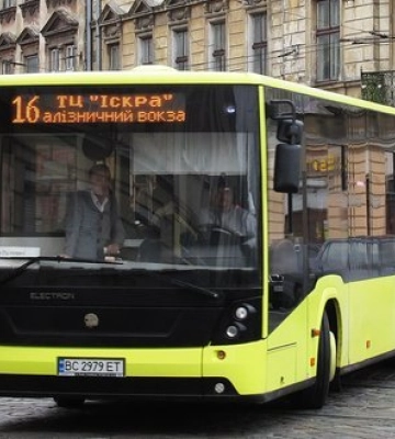 Транспортна допомога: десять автобусів зі Львова вирушають до Одеси