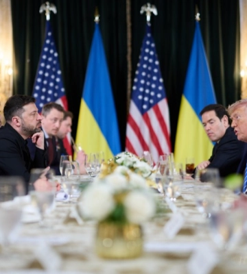 В ОП відзвітували про діяльність Зеленського за рік: майже 60 візитів за кордон, прийом сотні делегацій
