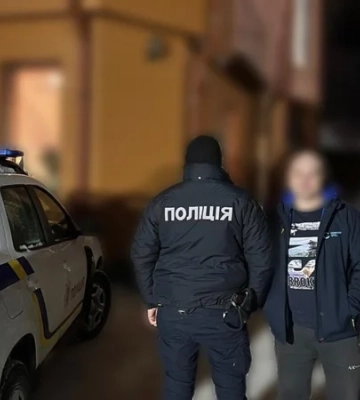 Возле Буковеля мужчина запустил салют, чтобы поздравить молодожен. Полиция уже нашла его