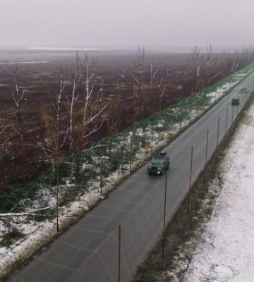 В Запорожской области ветер повредил антидроновые тоннели: что известно