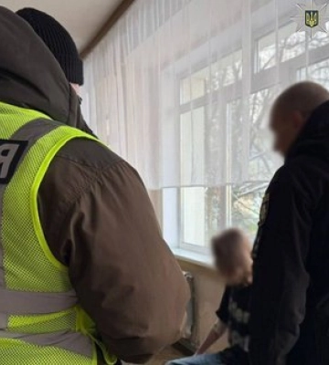 Напад учня із ножем у школі Києва: Відомо про листування із ймовірно ворожими спецслужбами. ФОТОрепортаж