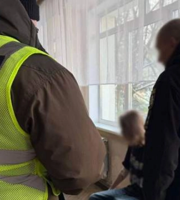 Вероятно, переписывался с вражескими спецслужбами: в полиции рассказали детали о нападении в школе Киева