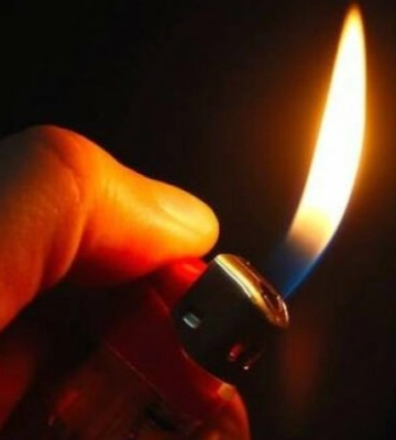 На Волині молодик підпалив двері квартири, де були діти