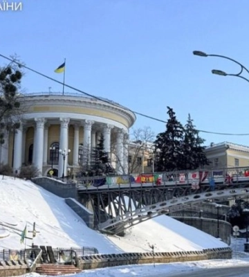 Прокуратура через суд вимагає повернути державі будівлю Жовтневого палацу в Києві