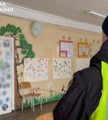 «Учителя отреагировали мгновенно»: мать ученика школы, где подросток с ножом ранил двух человек, рассказала детали об инциденте
