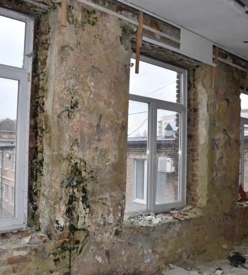 "Внутрішні питання": чому "Укртранснафта" скасувала продаж будівлі в центрі Рівного