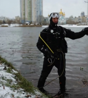 Під час обстрілу Києва ракета влучила в озеро Тельбін (ВІДЕО)