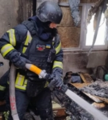 Російський дрон влучив у приватний житловий будинок в Херсоні