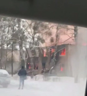 Ймовірно, вибухнув котел: на Волині горить багатоквартирний будинок