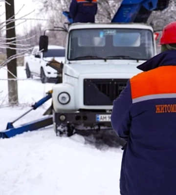 На Житомирщині через російську атаку тимчасово зупинили рух поїздів