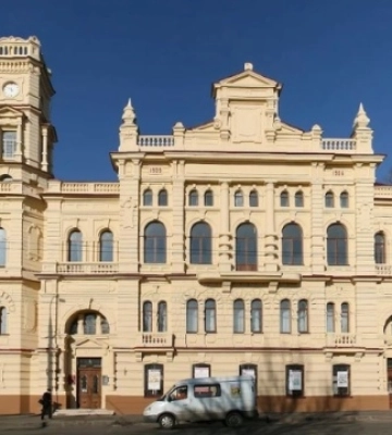 Реставрація Херсонського художнього музею: суд прийняв до розгляду позов про розірвання договору