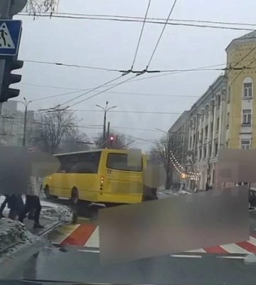 На водія маршрутки у Черкасах склали адмінпротокол