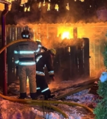 Залишили піч без нагляду: у селі Пасіка горіла господарська споруда. ФОТО