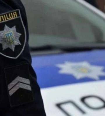 Пропонував хабар патрульним, щоб уникнути відповідальності: у Франківську чоловіка викрили під час виклику на домашнє насильство
