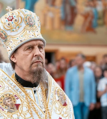 Настоятель столичного монастиря втік з України після розслідування про підпільну школу