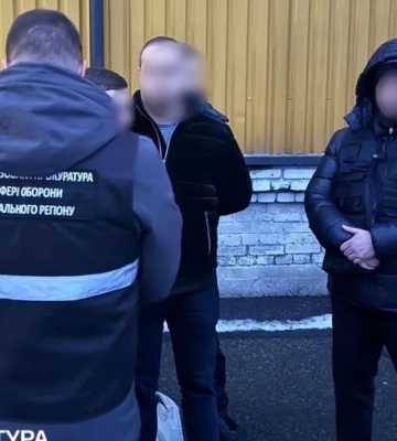 У Києві затримали адвоката, який за 9 000$ обіцяв уникнути мобілізації (Відео)