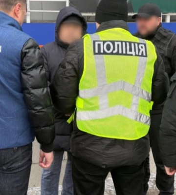 У Харкові чоловік за $4,5 тисячі гарантував посвідку на проживання росіянину
