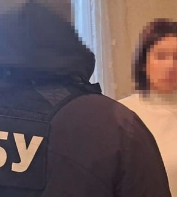 Зрадницю, яка працювала на рашистів в окупованій Макіївці і впроваджувала там "освітні стандарти" РФ, затримано в Києві, - СБУ. ФОТО