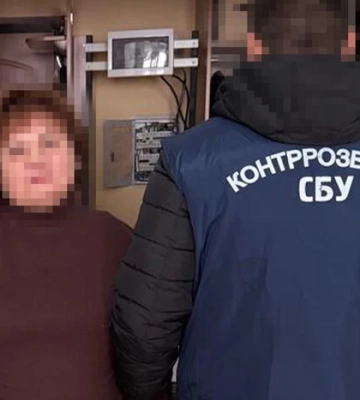 Приїхала до родичів у Київ: СБУ затримала директорку школи з Ялти, яка працювала на РФ