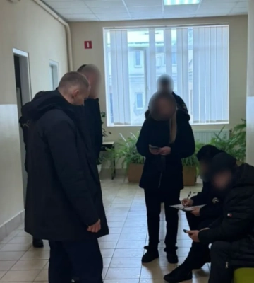 Поліція розслідує смерть 12-річної пацієнтки стоматологічної клініки в Ужгороді