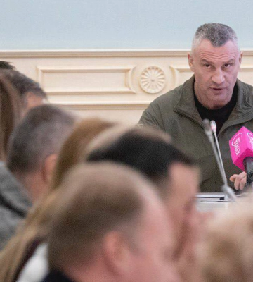 В Киеве в результате утренней атаки шахедами есть попадания в Дарницком районе