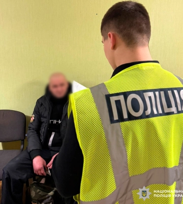 У Харкові затримано злодюгу, який на вулиці побив та пограбував жінку