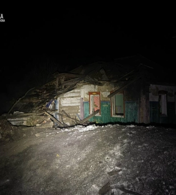 российский БПЛА попал в гражданский дом на Сумщине, ранены четверо детей