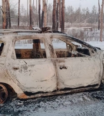 На Харківщині під час евакуації цівільних ворожий дрон знищив службовий автомобіль поліції