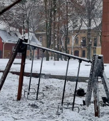 Дома, школа и университет. Во Львове в результате удара российского дрона повреждены здания в трех районах