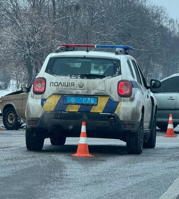 Аварія сталася у Черкасах. На місці працює поліція