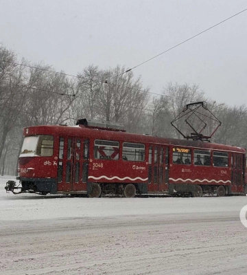 У Дніпрі частково перекрили проспект Богдана Хмельницького: зміни в роботі транспорту