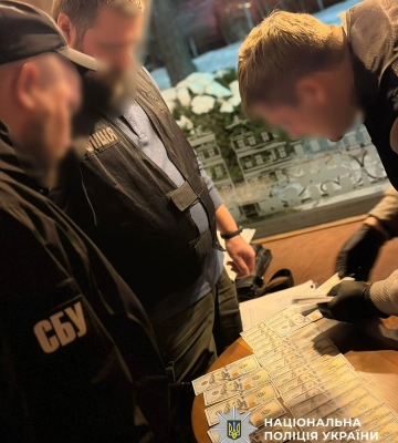"Інвалідність" за 10 тисяч доларів: черкащанина підозрюють у торгівлі фіктивними довідками
