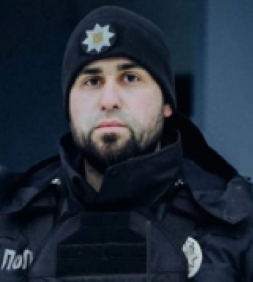 У Луцьку затримали чоловіка, який вистрелив у поліцейського, що прикрив собою жінку з дитиною