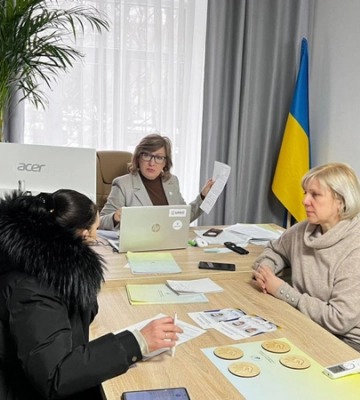 У школі на Кіровоградщині дитині олівцем травмували око: заклад не надав допомоги 