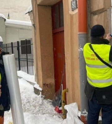 Через російський обстріл у Львові вибито понад 100 вікон