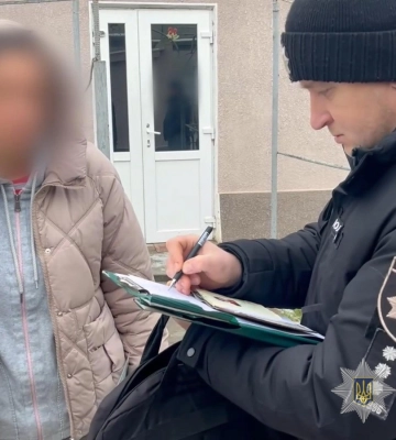 На Одещині хлопчик скинув собаку зі схилу: на матір склали протокол (ВІДЕО)