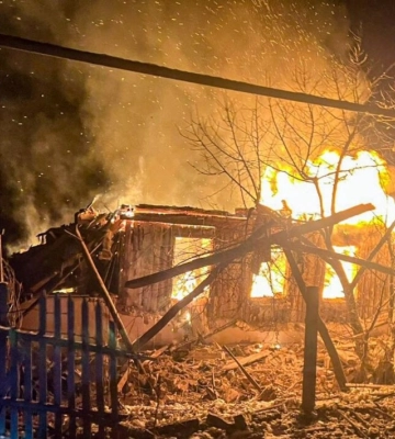 Через російський удар по запорізькому селу постраждали дві жінки та чоловік, сталася пожежа у будинку
