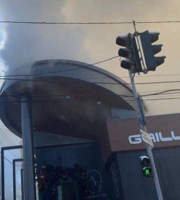 Дим видно за кілометри: у Дніпрі загорівся відомий ресторан