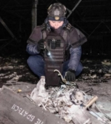 На Хмельниччині внаслідок атаки російських БПЛА спалахнула пожежа на підприємстві