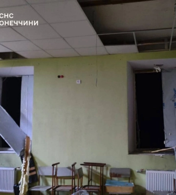 Из-за обстрелов в Дружковке повреждена пожарно-спасательная часть